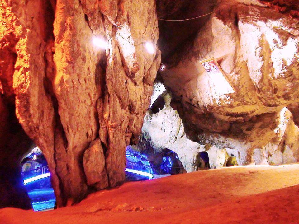 Bolii Cave