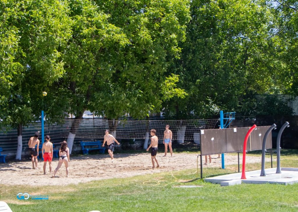 teren de volei strandul deva