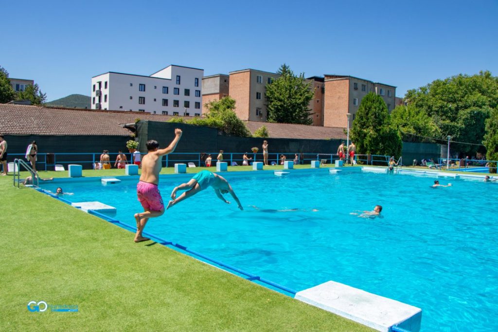 bazinul olimpic strandul deva